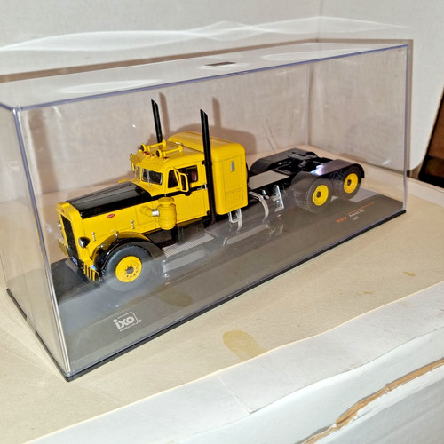 Peterbilt 350 1952 - , gelb