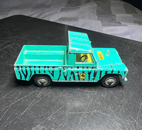 Corgi toys land rover - toys, wb